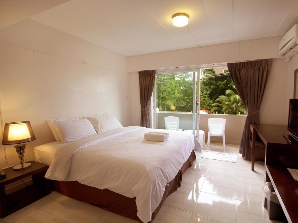 The Farm House Hotel Ranong Exterior photo