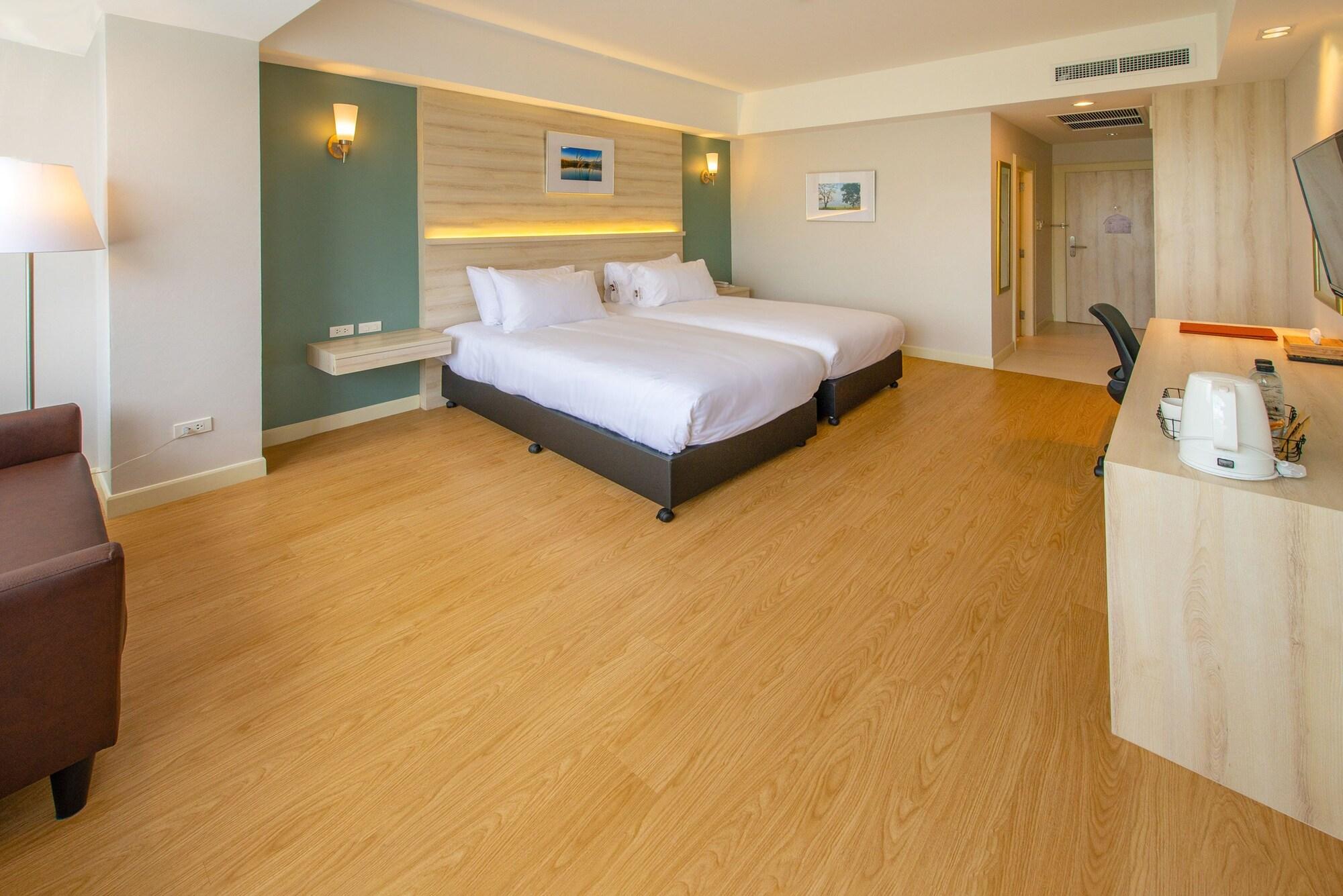 The Farm House Hotel Ranong Exterior photo