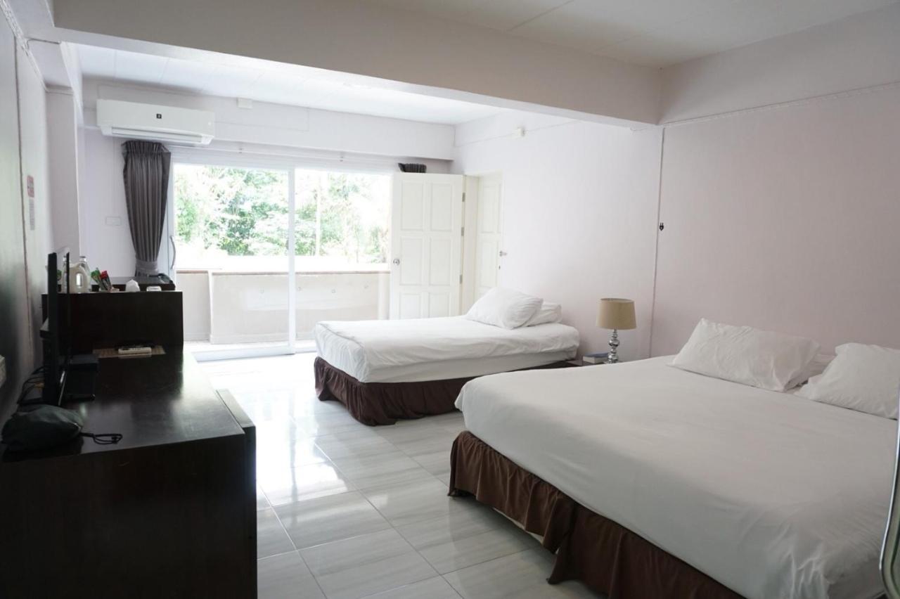 The Farm House Hotel Ranong Exterior photo